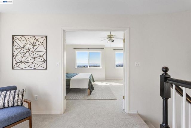 7892 Pineville Cir, Castro Valley, CA 94552