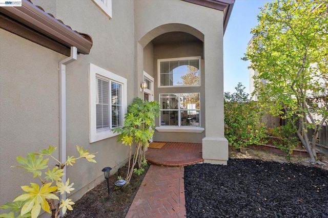 7892 Pineville Cir, Castro Valley, CA 94552