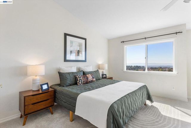 7892 Pineville Cir, Castro Valley, CA 94552