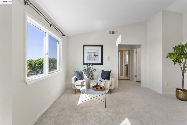 7892 Pineville Cir, Castro Valley, CA 94552