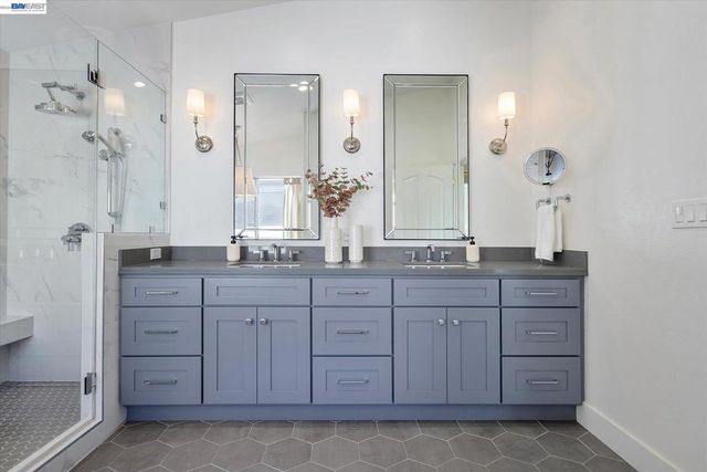 7892 Pineville Cir, Castro Valley, CA 94552