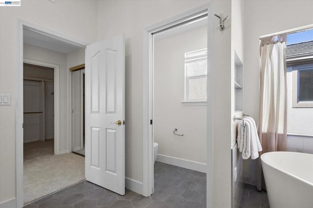 7892 Pineville Cir, Castro Valley, CA 94552