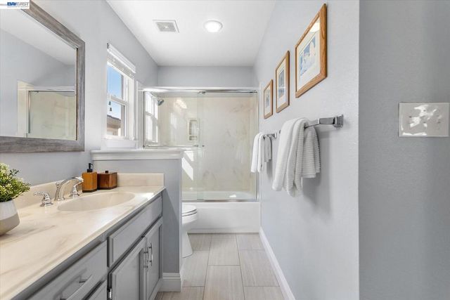 7892 Pineville Cir, Castro Valley, CA 94552