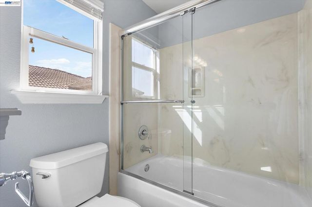 7892 Pineville Cir, Castro Valley, CA 94552