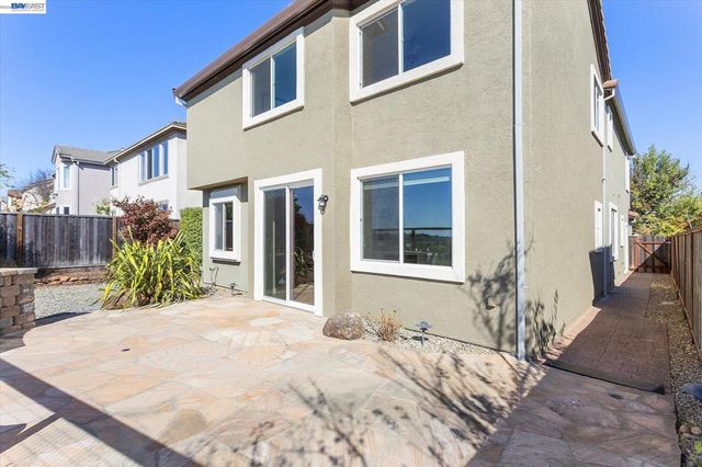 7892 Pineville Cir, Castro Valley, CA 94552