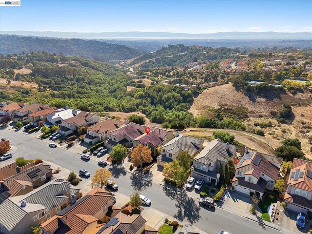 7892 Pineville Cir, Castro Valley, CA 94552
