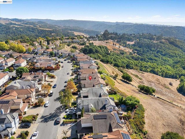 7892 Pineville Cir, Castro Valley, CA 94552