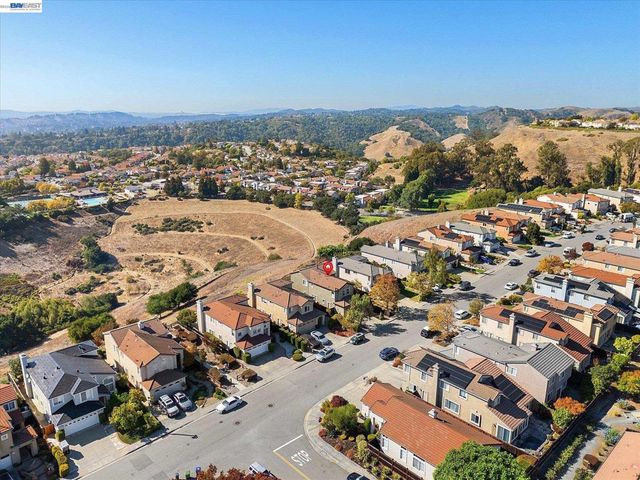 7892 Pineville Cir, Castro Valley, CA 94552