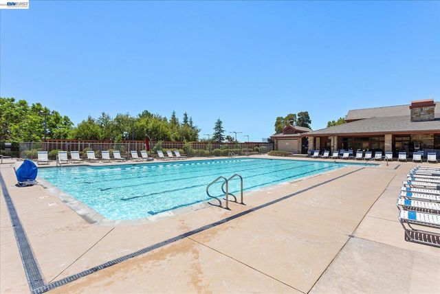 7892 Pineville Cir, Castro Valley, CA 94552