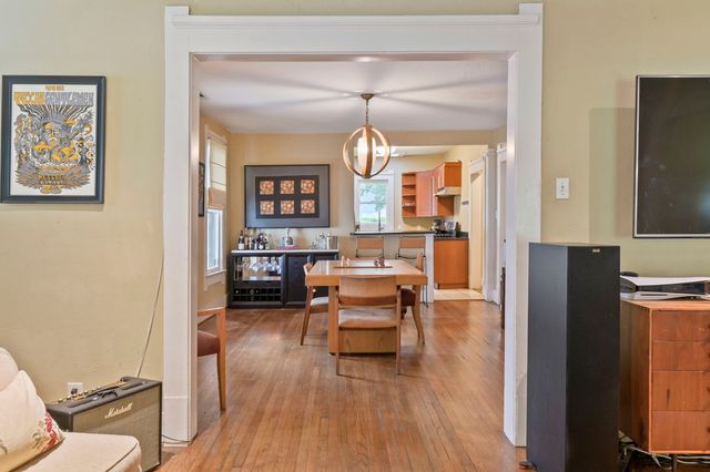 218 N Rosemont Avenue, Dallas, TX 75208