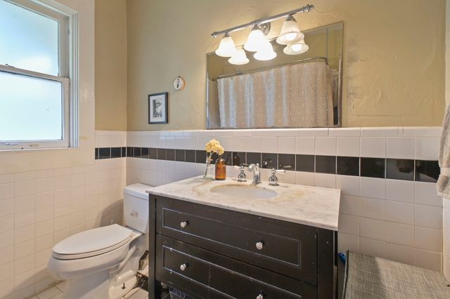 218 N Rosemont Avenue, Dallas, TX 75208