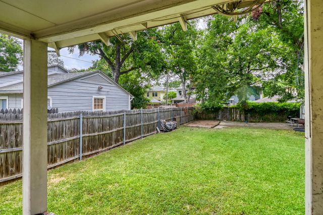 218 N Rosemont Avenue, Dallas, TX 75208