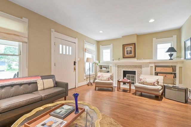 218 N Rosemont Avenue, Dallas, TX 75208