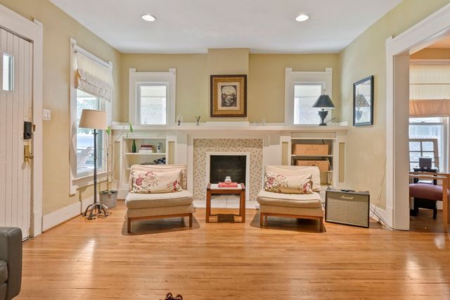 218 N Rosemont Avenue, Dallas, TX 75208