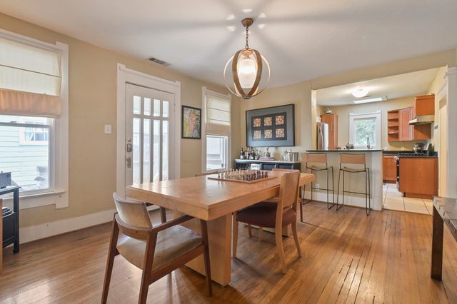 218 N Rosemont Avenue, Dallas, TX 75208
