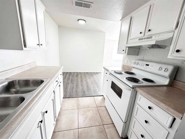 7317 Melrose Lane C, Oklahoma City, OK 73127