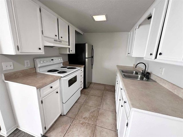 7317 Melrose Lane C, Oklahoma City, OK 73127