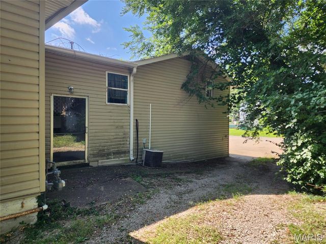 301 S Division Street, Bonne Terre, MO 63628