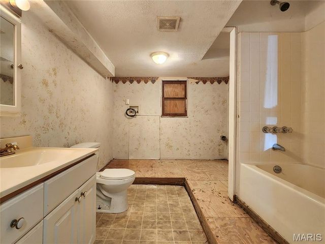 301 S Division Street, Bonne Terre, MO 63628