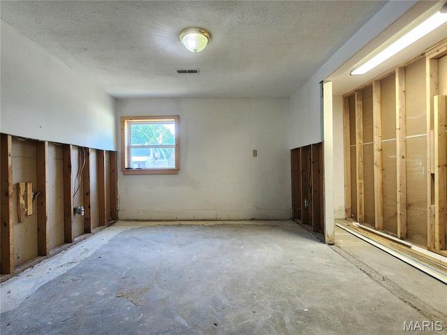 301 S Division Street, Bonne Terre, MO 63628