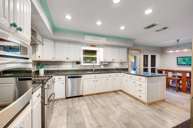 4115 Alpine Street, Paris, TX 75462