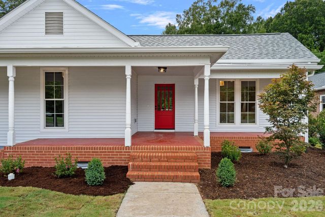 705 N Main Street, Davidson, NC 28036