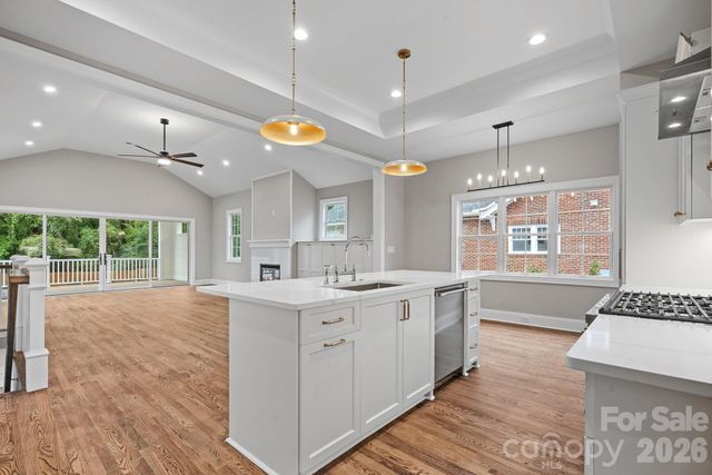 705 N Main Street, Davidson, NC 28036