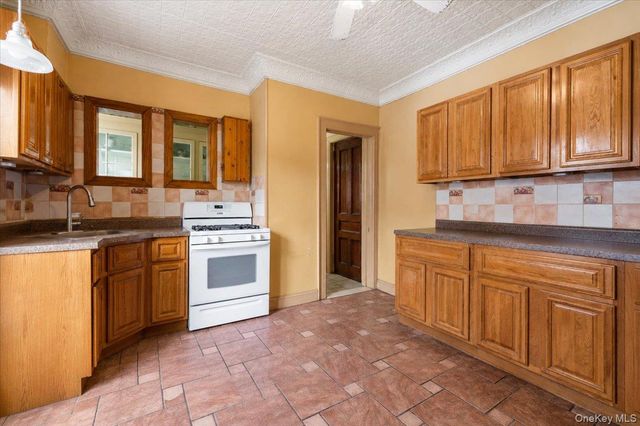 644 E 24th Street, Brooklyn, NY 11210