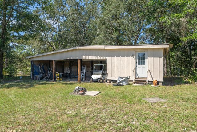 12835 Farm Road, Southport, FL 32409