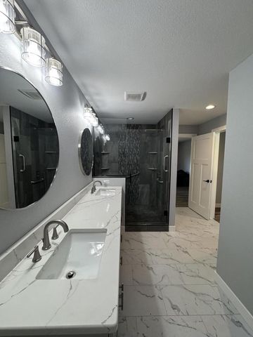 4700 W Hunting Park DRIVE, Franklin, WI 53132