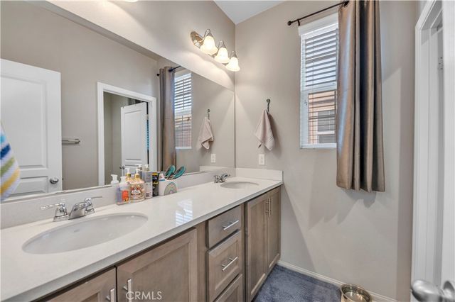 40042 Calle Real, Murrieta, CA 92563