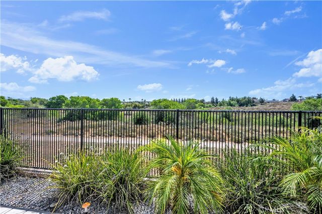 40042 Calle Real, Murrieta, CA 92563