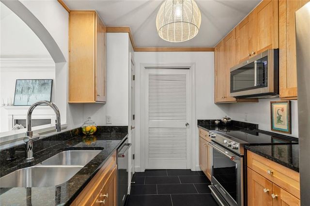 436 Ansley Walk Terrace NE, Atlanta, GA 30309