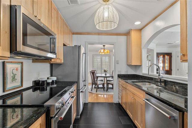 436 Ansley Walk Terrace NE, Atlanta, GA 30309