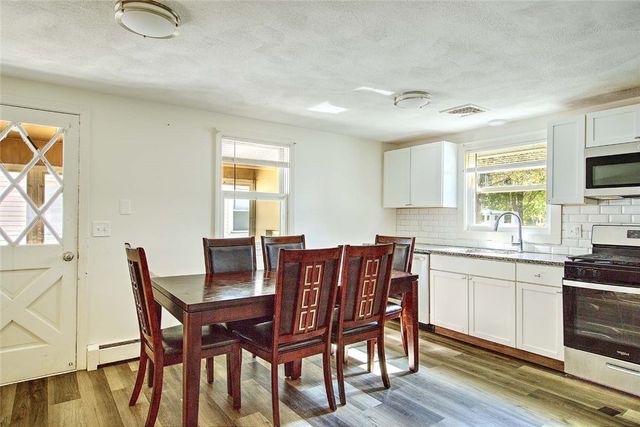 8 Ashby Street, Johnston, RI 02919
