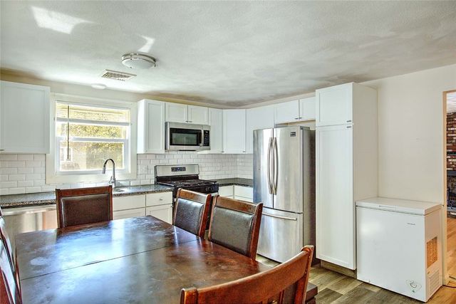 8 Ashby Street, Johnston, RI 02919
