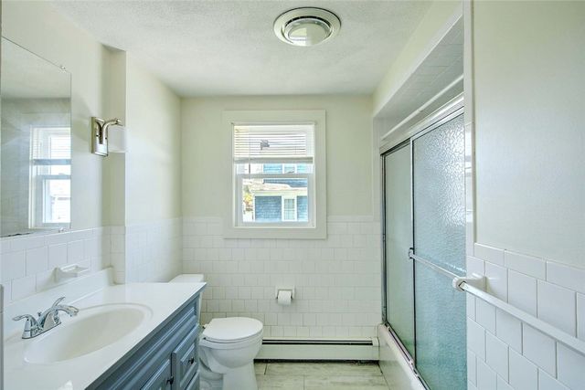 8 Ashby Street, Johnston, RI 02919