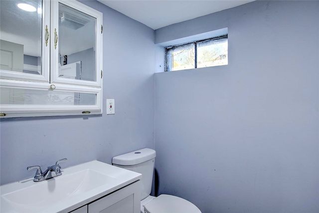 8 Ashby Street, Johnston, RI 02919