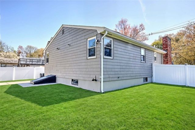 8 Ashby Street, Johnston, RI 02919