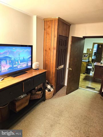 204-206 4TH AVE, Burnham, PA 17009