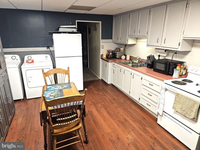 204-206 4TH AVE, Burnham, PA 17009