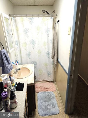 204-206 4TH AVE, Burnham, PA 17009