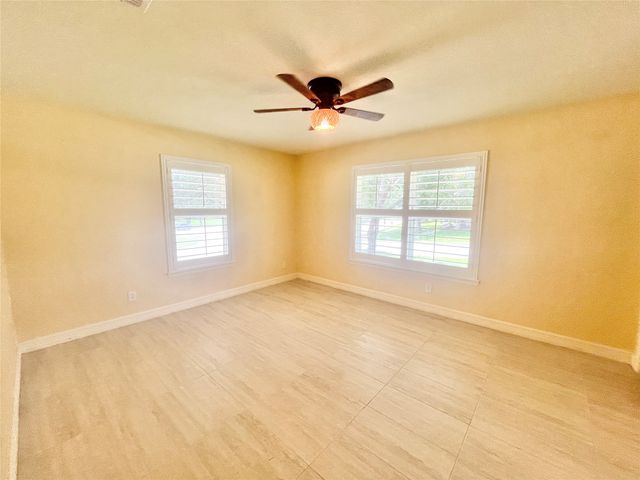 313 Santa Clara Street, Irving, TX 75062