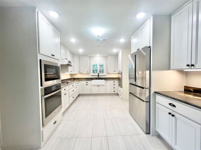 313 Santa Clara Street, Irving, TX 75062