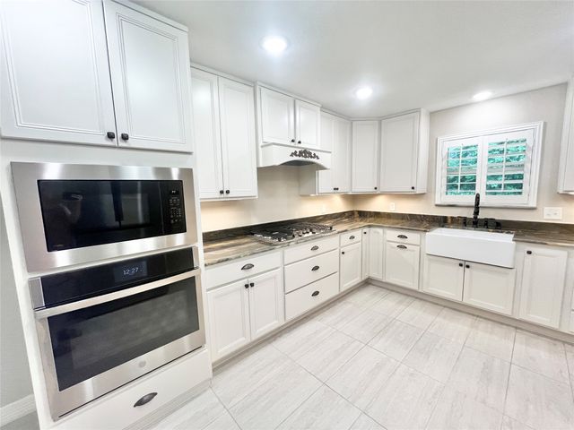 313 Santa Clara Street, Irving, TX 75062