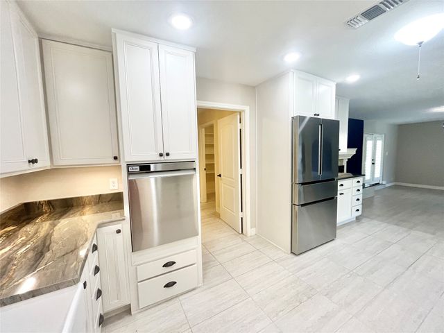 313 Santa Clara Street, Irving, TX 75062