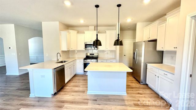 1542 Swallow Tail Drive, Belmont, NC 28012