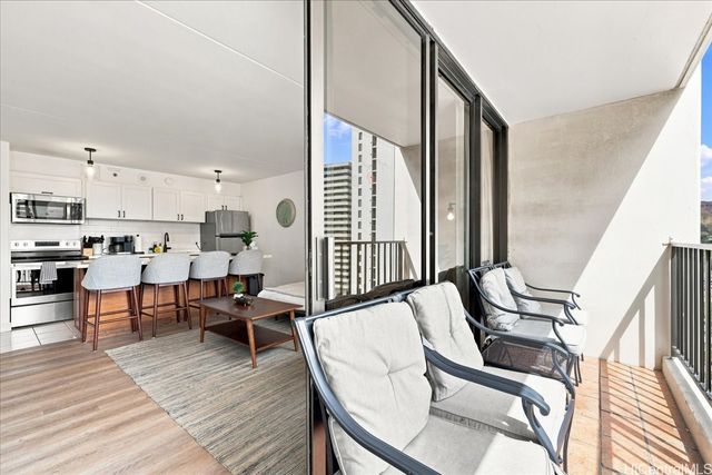 201 Ohua Avenue 1510-T2, Honolulu, HI 96815