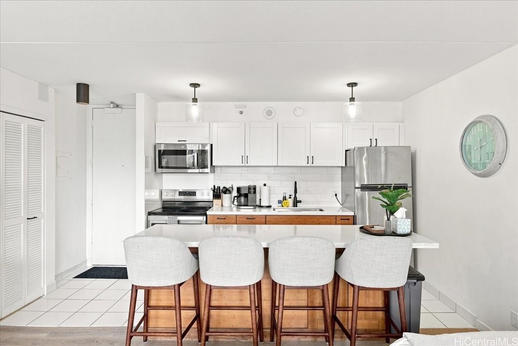 201 Ohua Avenue 1510-T2, Honolulu, HI 96815