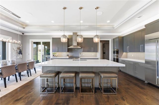 4140 W 151st Street, Leawood, KS 66224